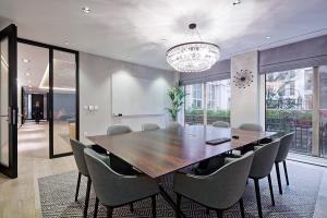 Birchin Court office redesign meeting room