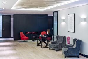 Birchin Court office refurb visitor waiting area