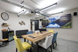 _Viewing-Room-1